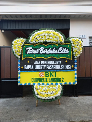 Papan Bunga Duka di Apawer Hulu