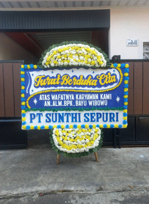 Papan Bunga Duka di Apawer Hulu