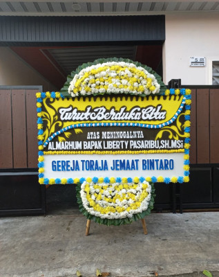 Papan Bunga Duka di Apawer Hulu