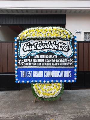 Papan Bunga Duka di Apawer Hulu